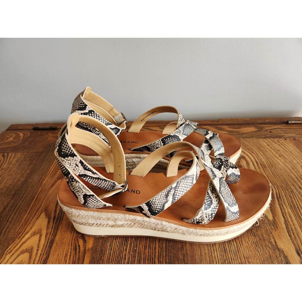 Lucky Brand Jakina Black/White Women's Wedges Gladitor  Leather Straps sz 7M